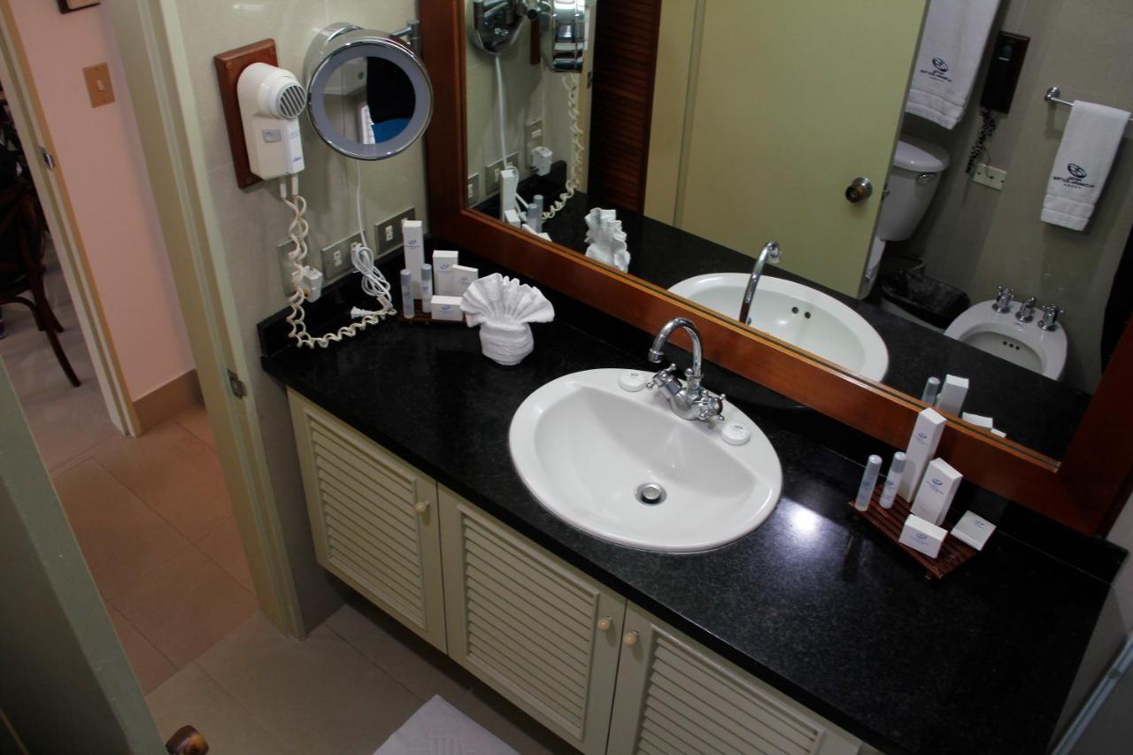 Hotel Altamira Suites Caracas Ngoại thất bức ảnh